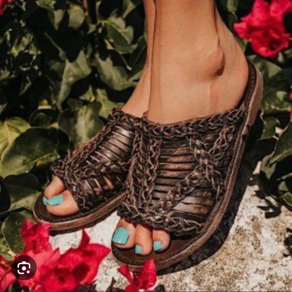 Freebird “Willow” sandals